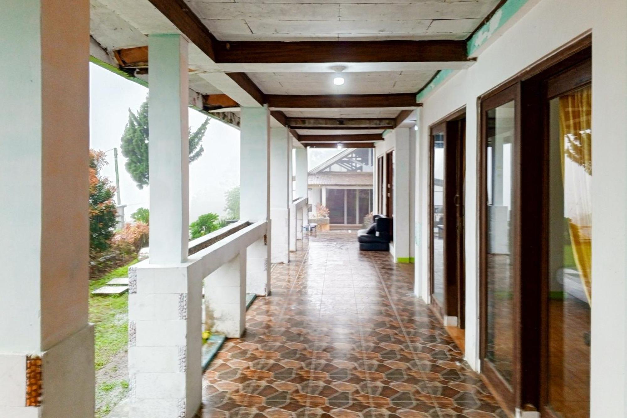 Villa Kampus Near Taman Safari Cisarua Puncak Redpartner بوكور المظهر الخارجي الصورة