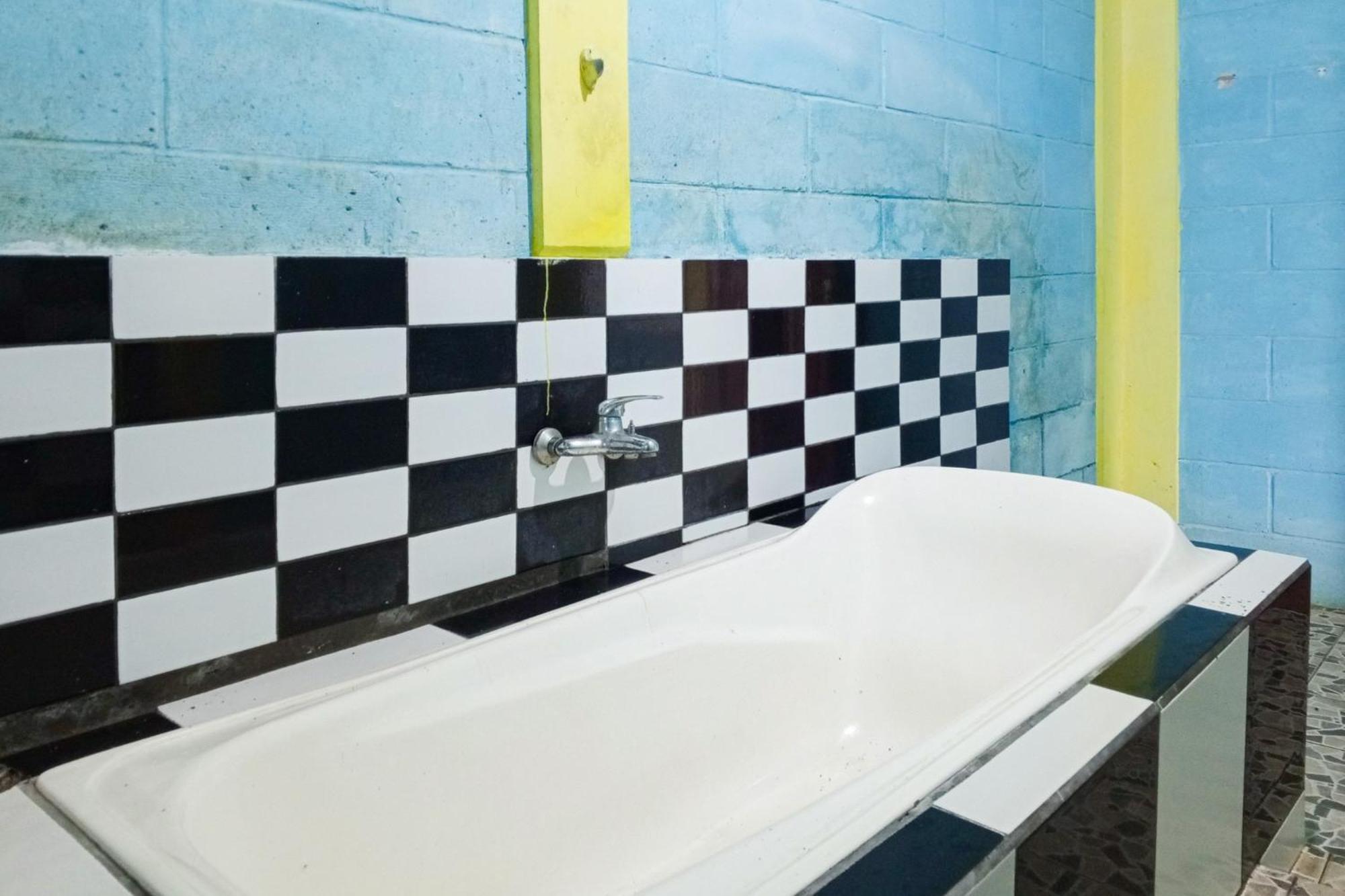 Villa Kampus Near Taman Safari Cisarua Puncak Redpartner بوكور المظهر الخارجي الصورة