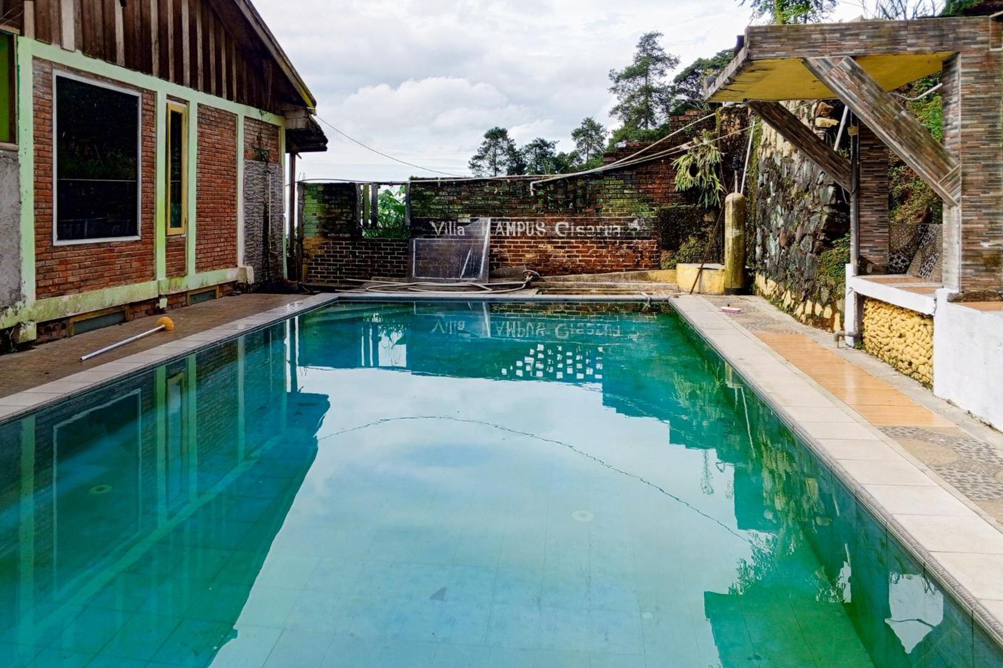Villa Kampus Near Taman Safari Cisarua Puncak Redpartner بوكور المظهر الخارجي الصورة