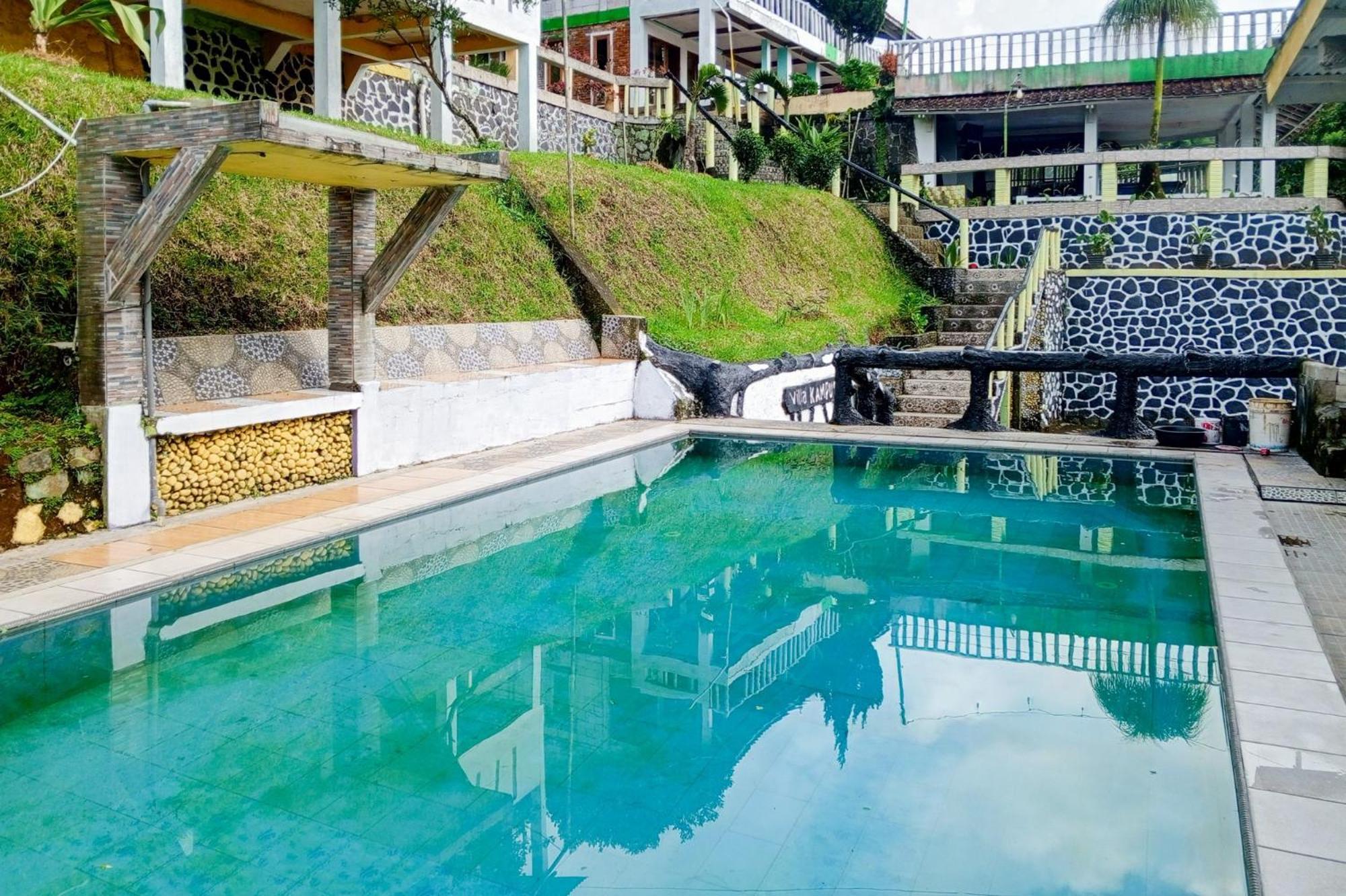 Villa Kampus Near Taman Safari Cisarua Puncak Redpartner بوكور المظهر الخارجي الصورة
